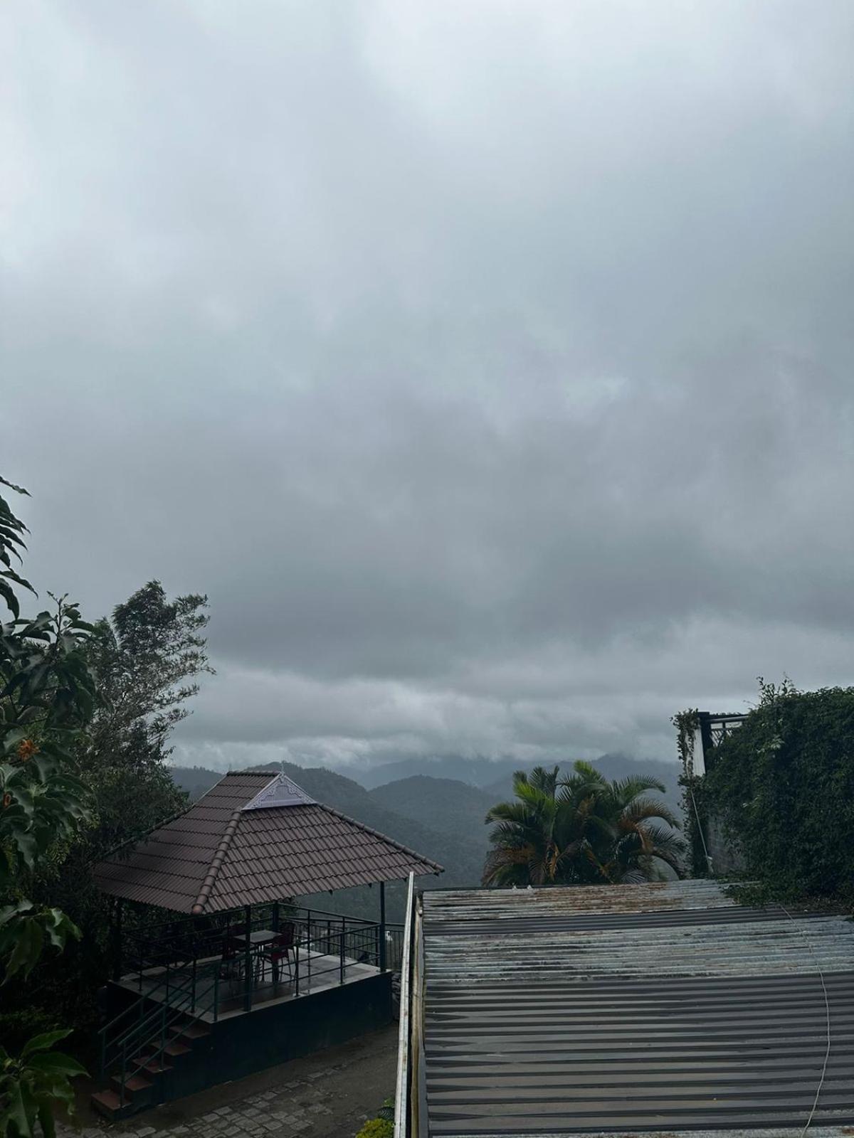 Munnar Tea Hills Resort - MTHR Exteriör bild
